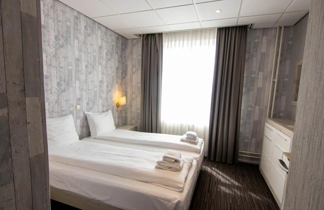 Grand Hotel Monopole-1